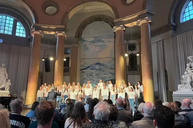 En av alla konserter ihop med Stockholms Musikalkör